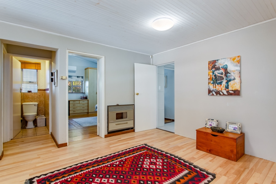 4 Bedroom Property for Sale in Lemoenkloof Western Cape